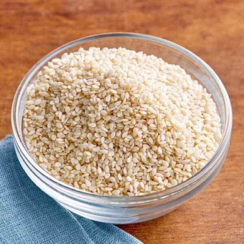 White sesame seeds